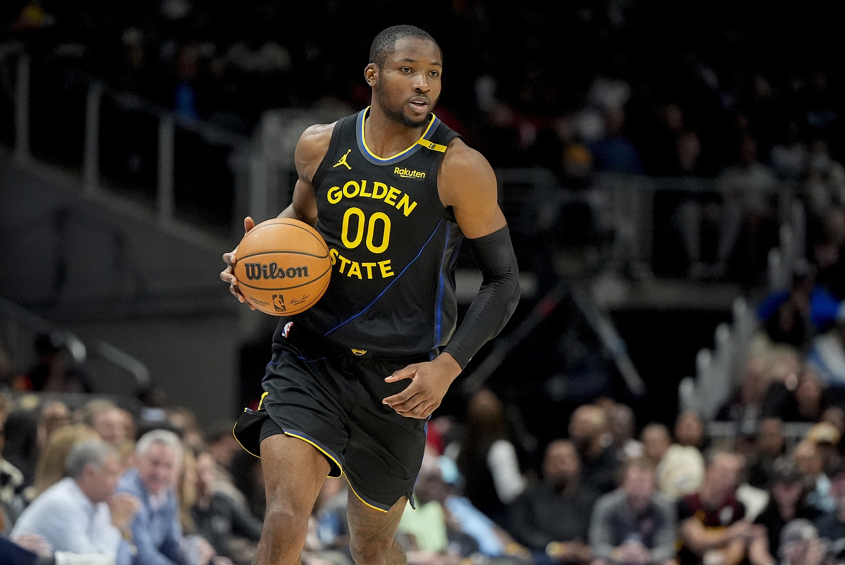 开云体育-赌自己！湾区名记：库明加预计将接受勇士开出的790万资质报价